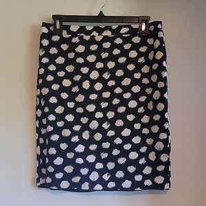 Black and white pencil skirt